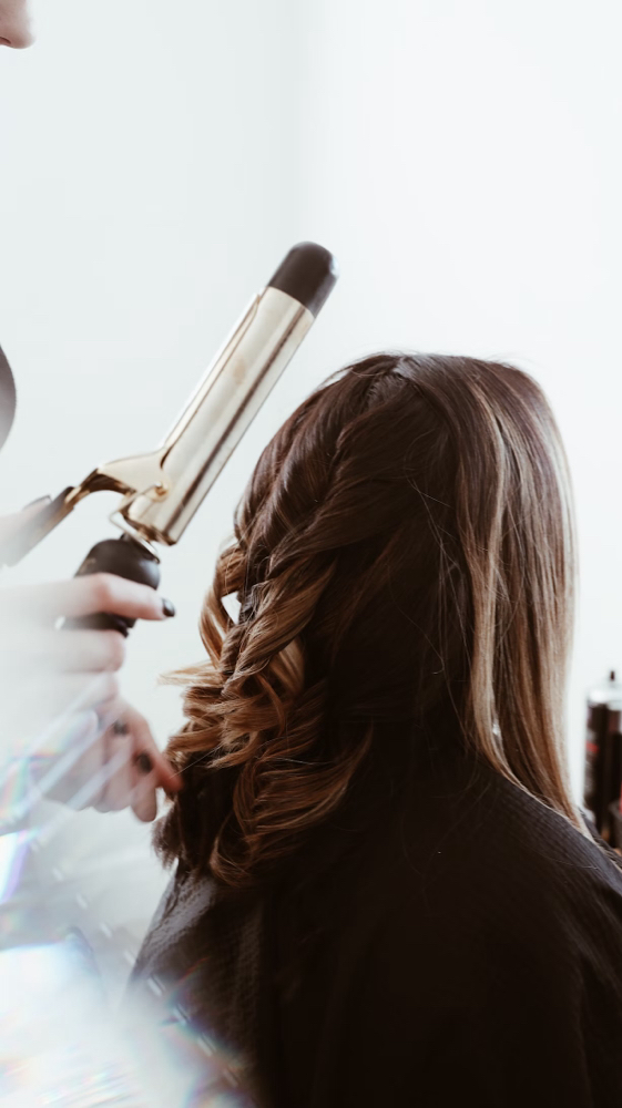 Women Haircut & Style
