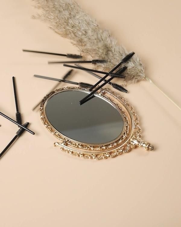 Lash Removal
