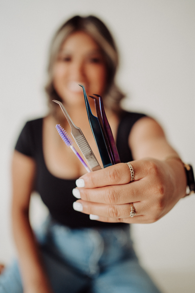Lash Removal