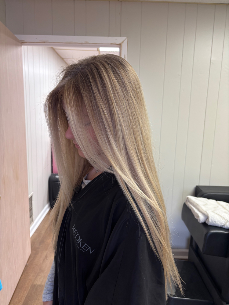 Lux Scalp Massage + Blowout