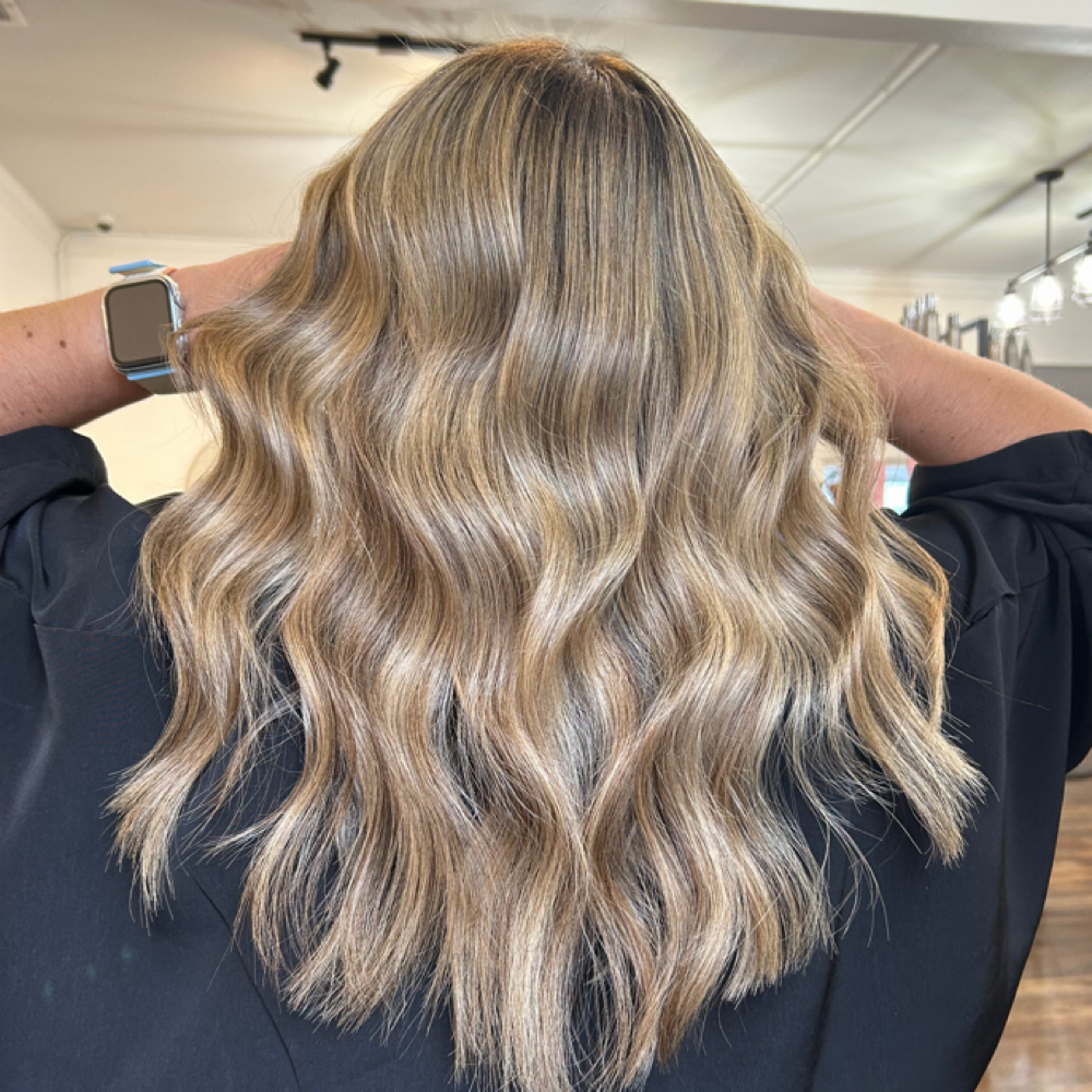 Curls or Beach Waves (No Shampoo) at Kennacolorcuts in Tampa, FL
