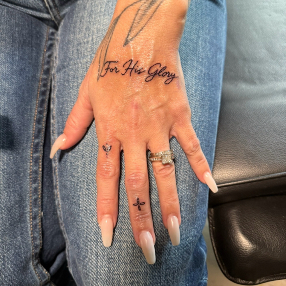 Finger Tats at Wildflower Ink LLC in Peoria, IL