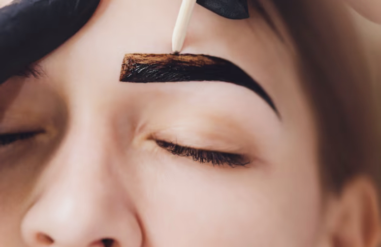 Brow Tint/Brow Wax