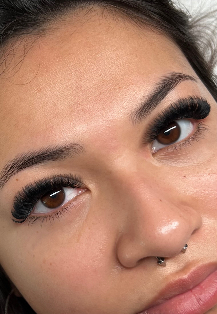 Volume Full Set at Gemineye Lash by Emily Krystin in San Tan Valley/Florence, AZ