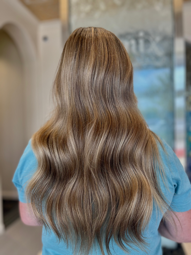 Shampoo & Blowout