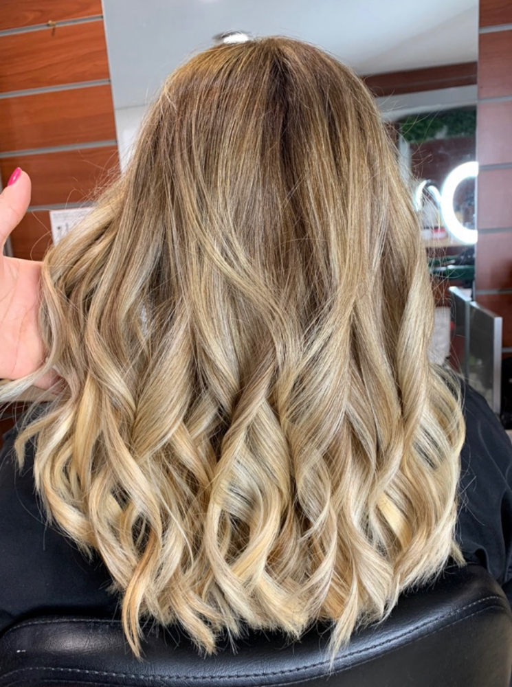 Blond Balayage (5-7hs)