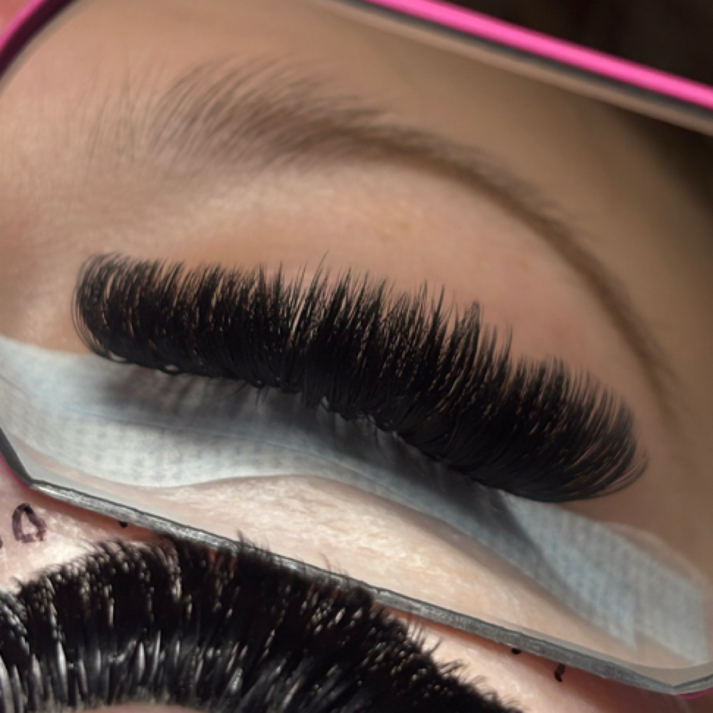 Volume 1 Week Fill at Sersi Beauty in Albuquerque, NM