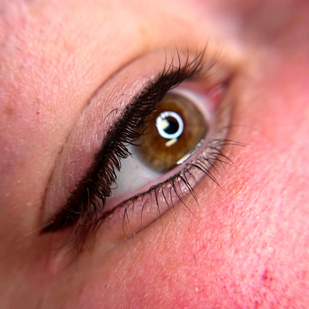 Sculpted Liner at Cherry Bomb Beauty in Lenoir City, TN