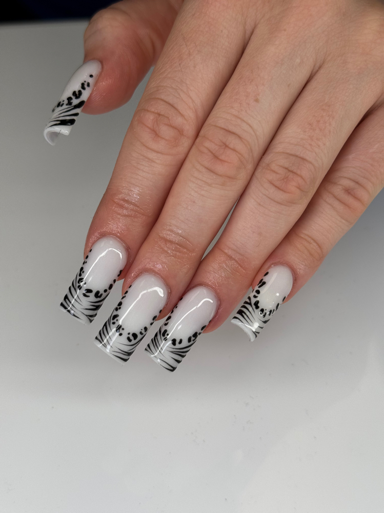 Medium Acrylic Full Set W/ Design at Nailsbybell in Royersford, PA