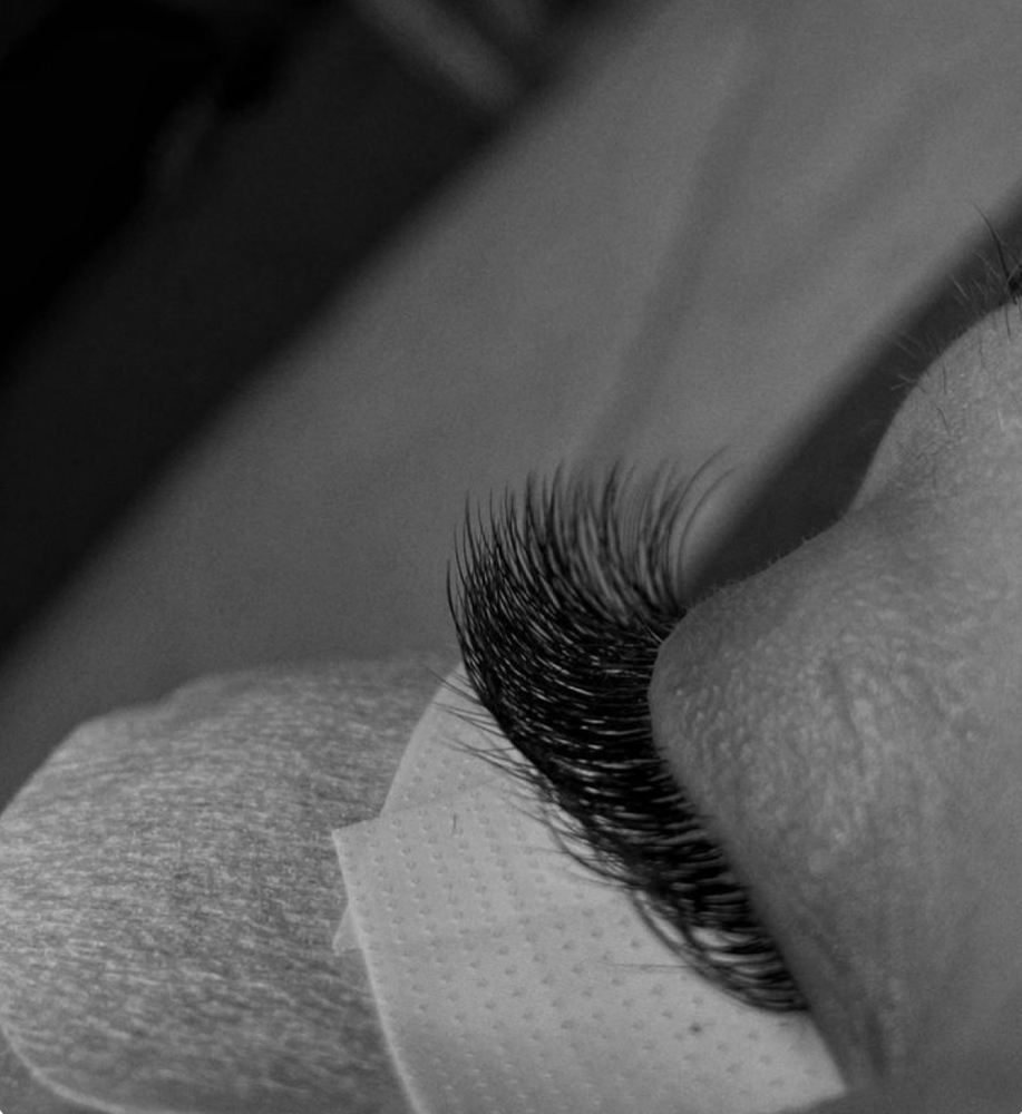 Lash Extention Removal