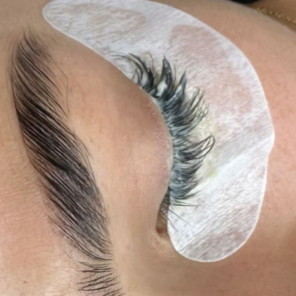 Lash Removal at Jomeli Lash LLC in Woodbridge, VA
