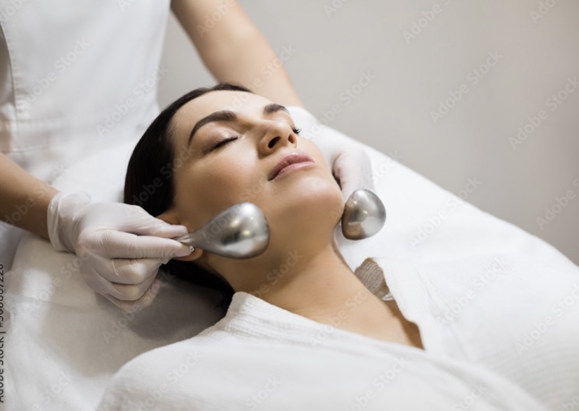 Cryo Therapy Toning Facial