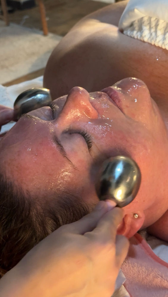 the signature glow facial