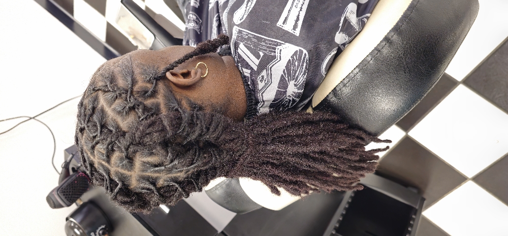 Medium Loc Retwist And Basic Style