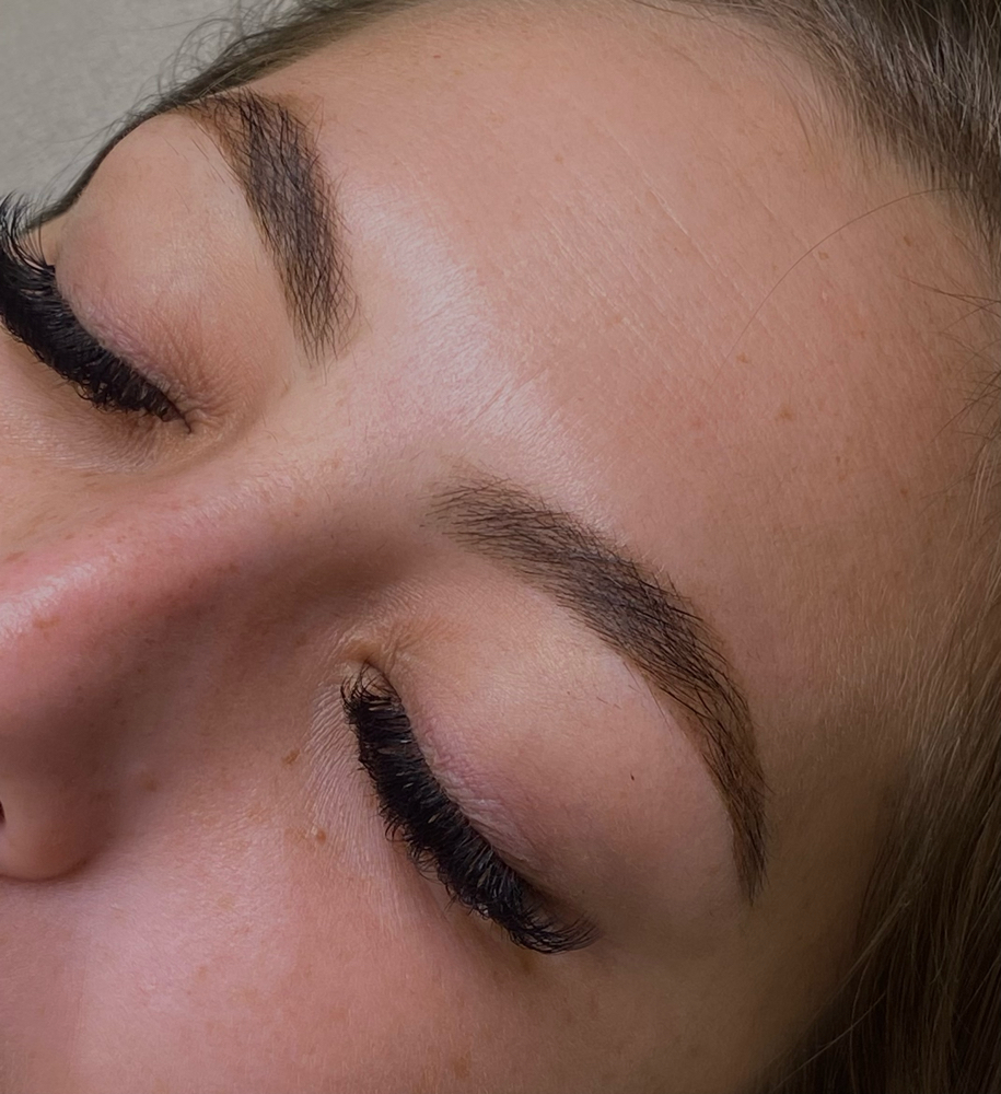 Brow shaping + Stain