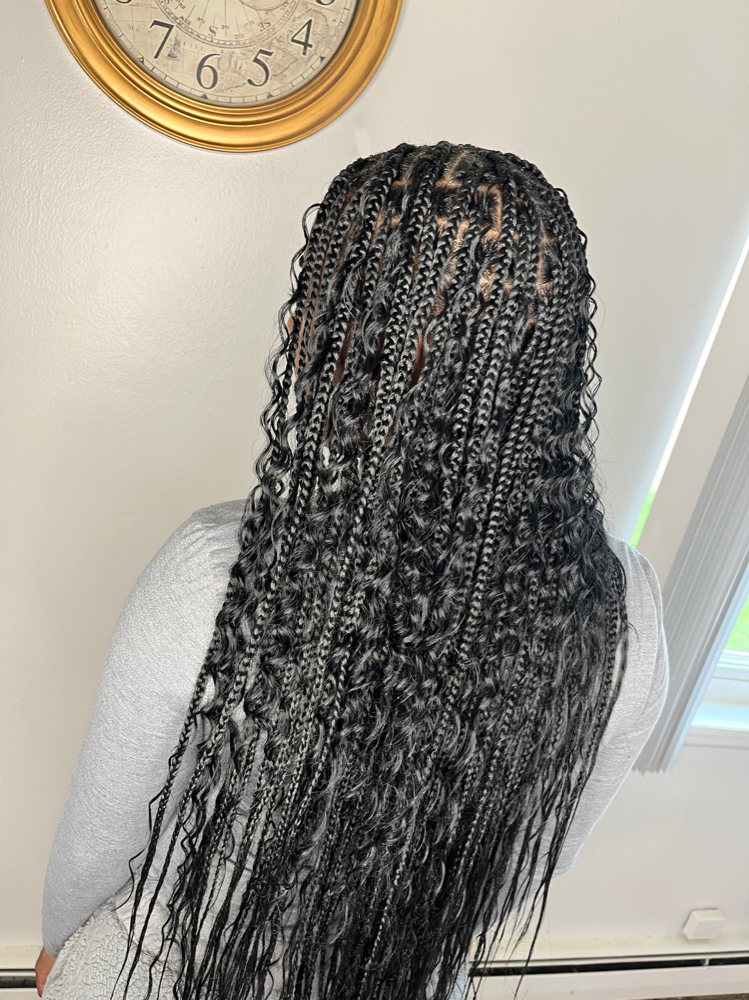 Semi Small Goddess Knotless at JayBraids in Richmond Hts, OH