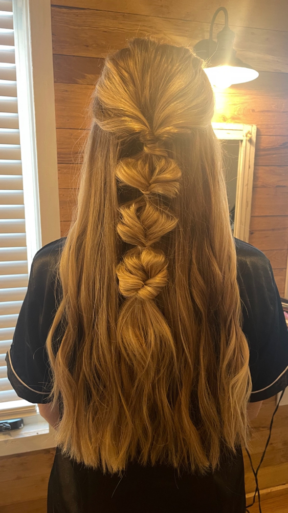 Updo /  Stying