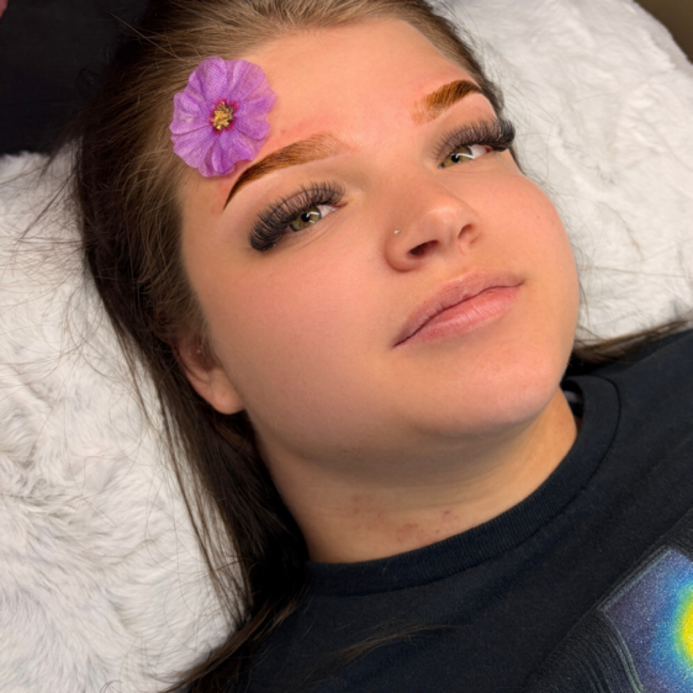 Lash extension Volumen-parcial at Pretty lashes in provo, UT