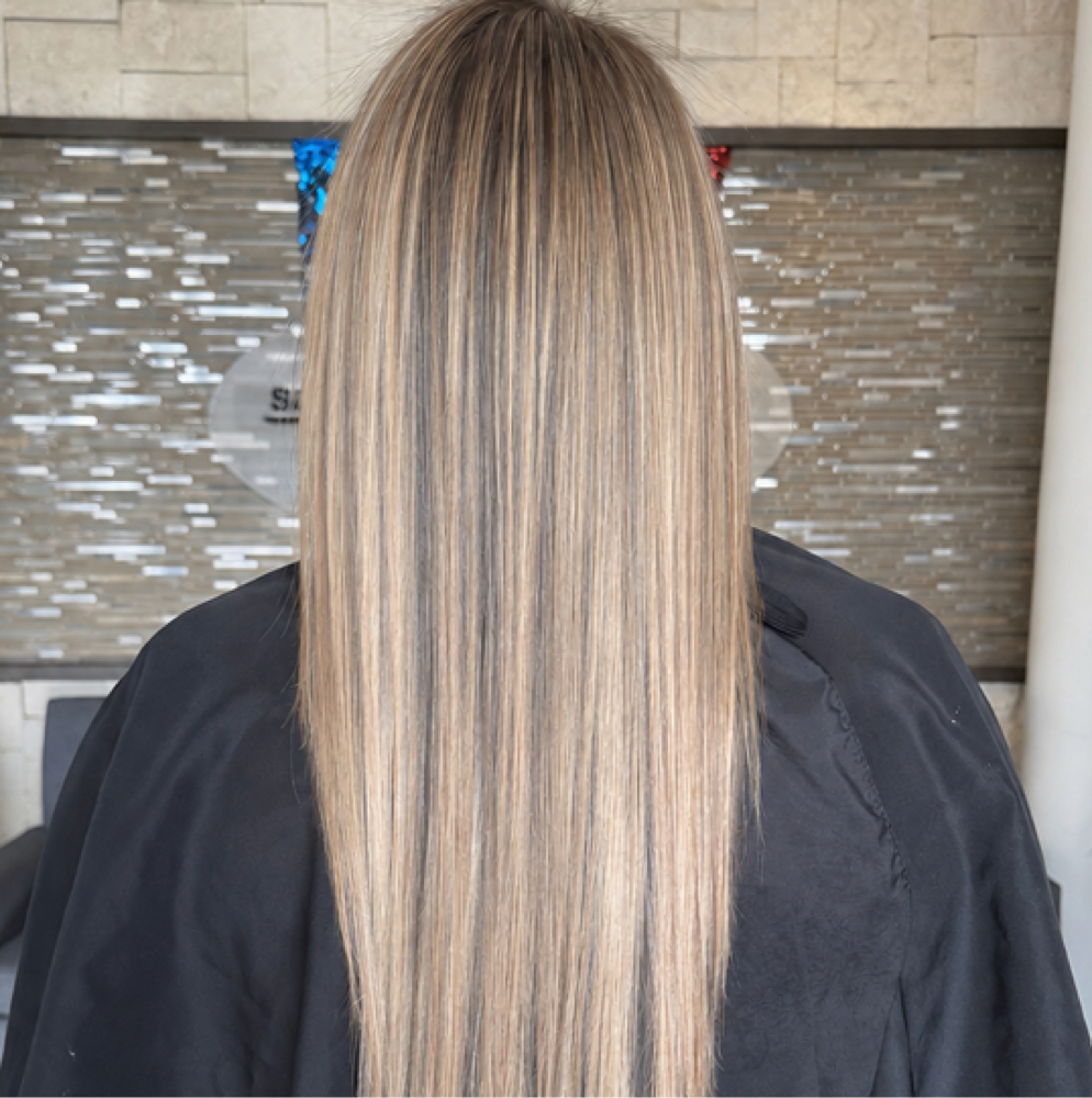 Highlight And Color Retouch at Jay’s Hair Studio in Corpus Christi, TX
