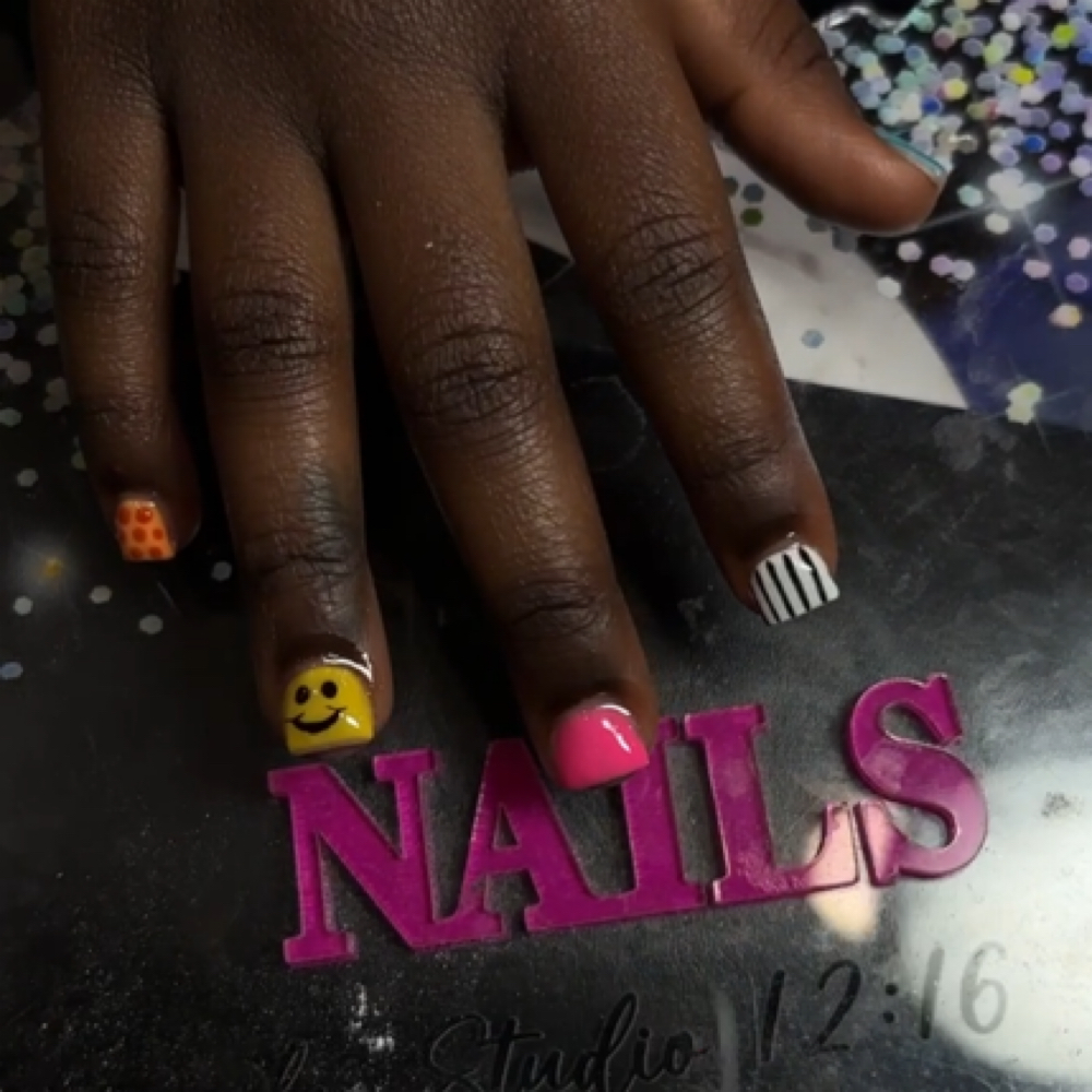 Kids Sets Full Sets Age 5-9 at Dee Renee Nails in Cahokia Heights, IL