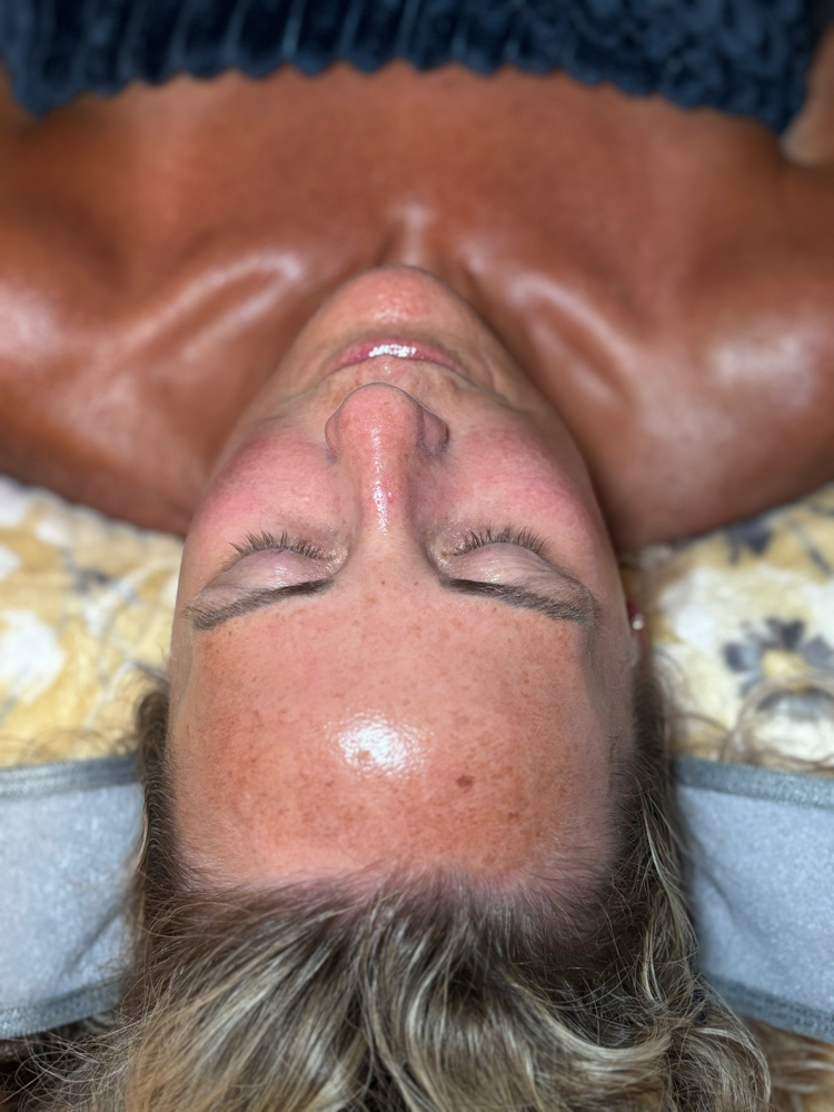Hydraglo Facial