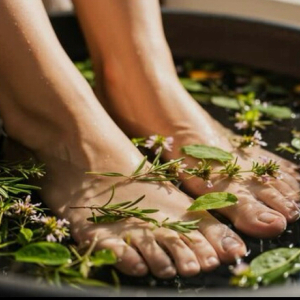 Herbal Foot Soak at Moss and Mane-HARRIMAN Location in Harriman, TN
