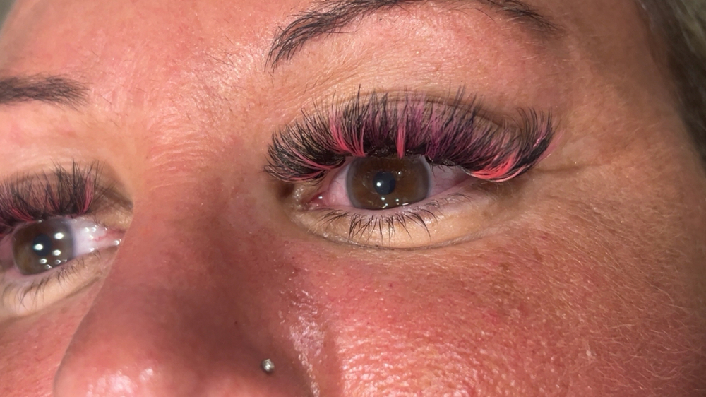 Full Set Lash Extesions Hybird