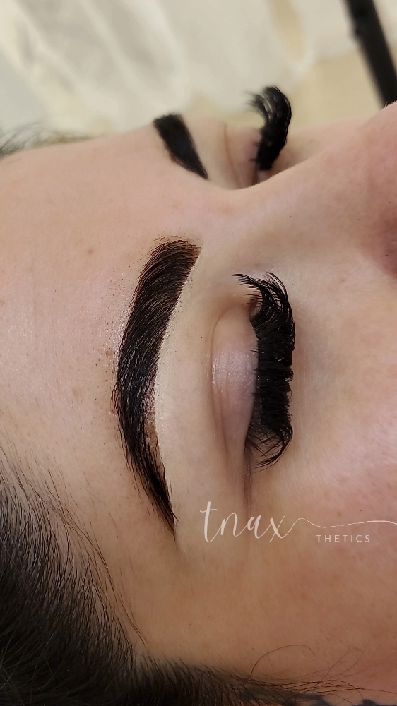 Brow Sculpting/Lami & Brow Tinting