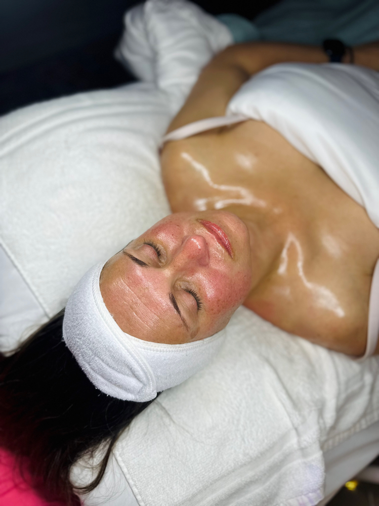 SB DELUXE FACIAL 80 min.