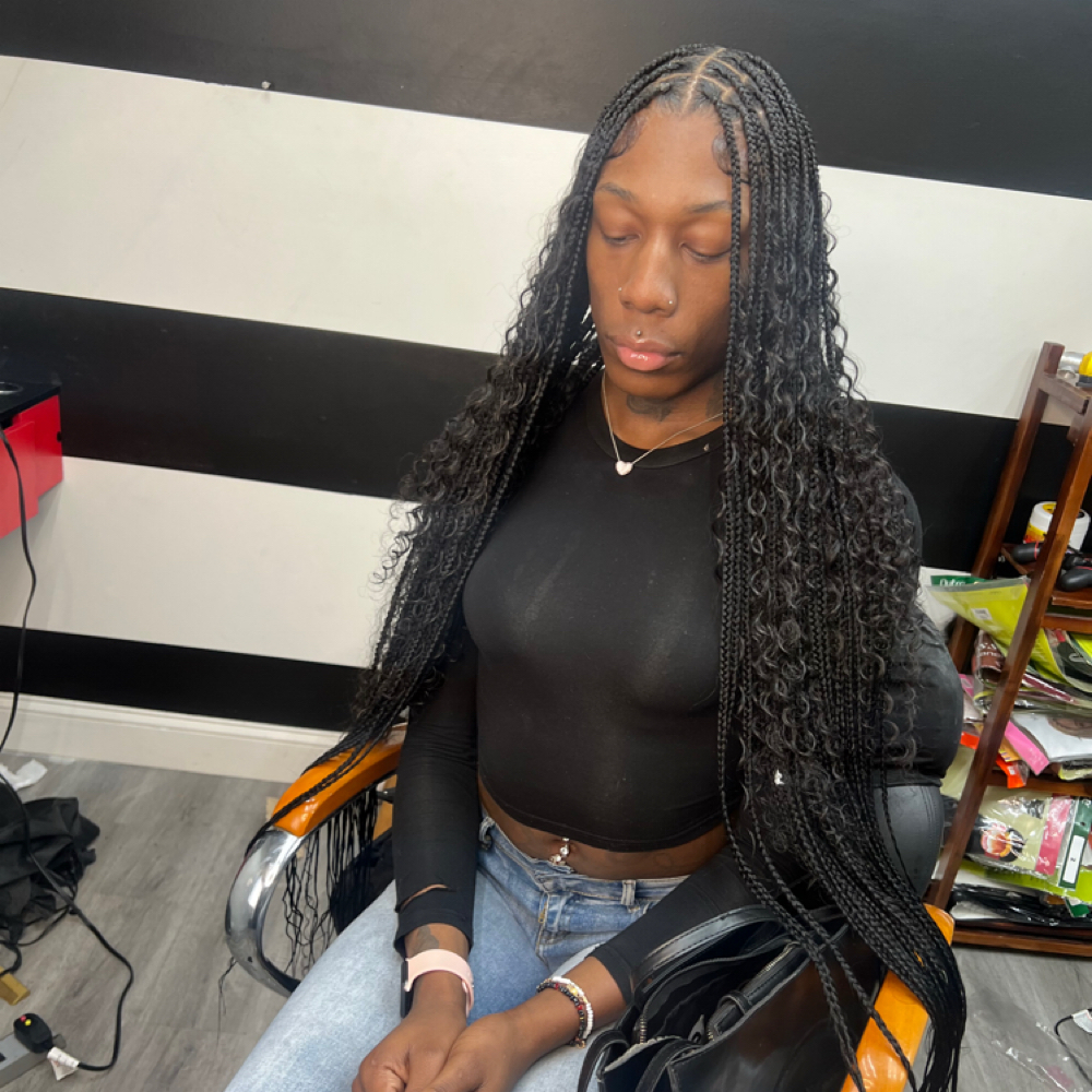 Medium Knotless at Cozy Braids in SOUTHAVEN, MS