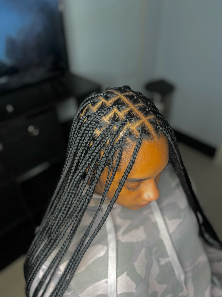 Small Knotless  MIDBACK