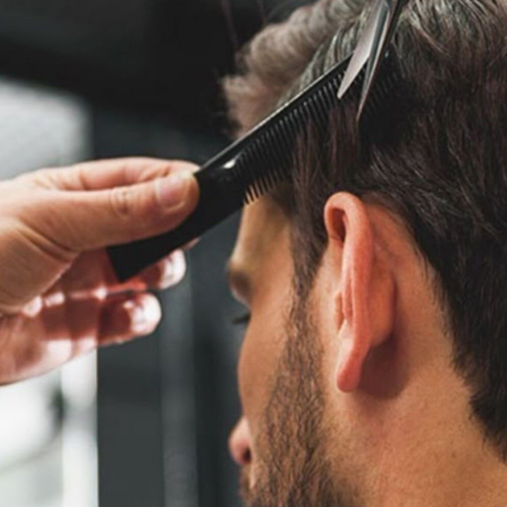 Mens Haircut w/ Scissors at Nueva Era in Elgin, TX