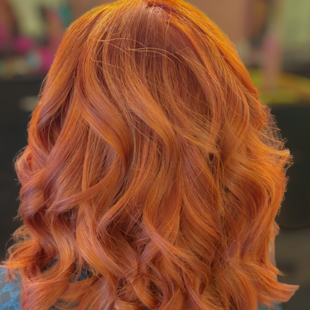 Colour- Dee at Salon 31 in Huntington, WV