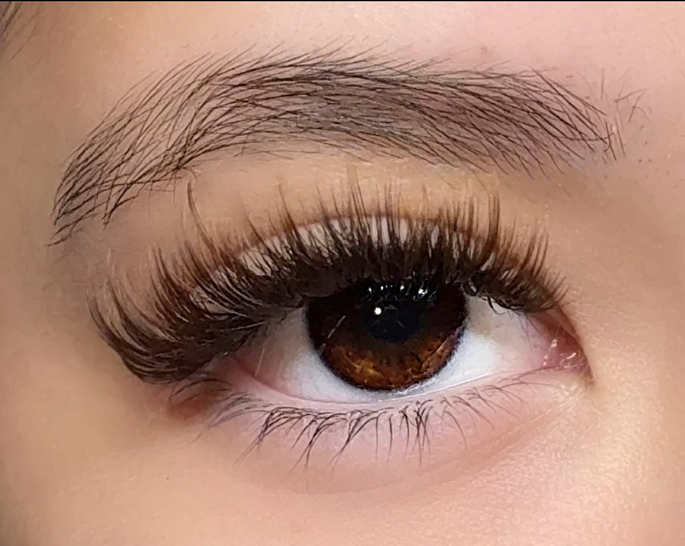 Color Lashes (add on)