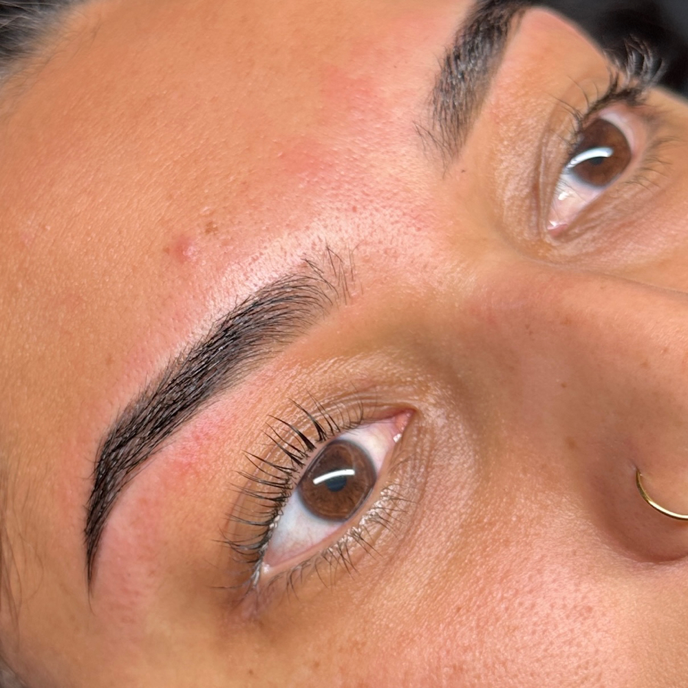 BROW HYBRID TINT + WAX