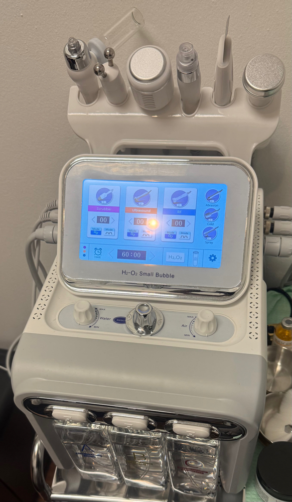 Hydrogen-oxygen facial