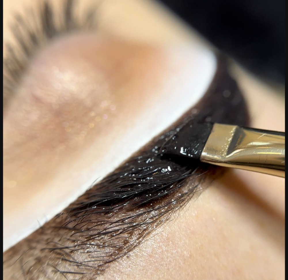 Eyebrow Tinting