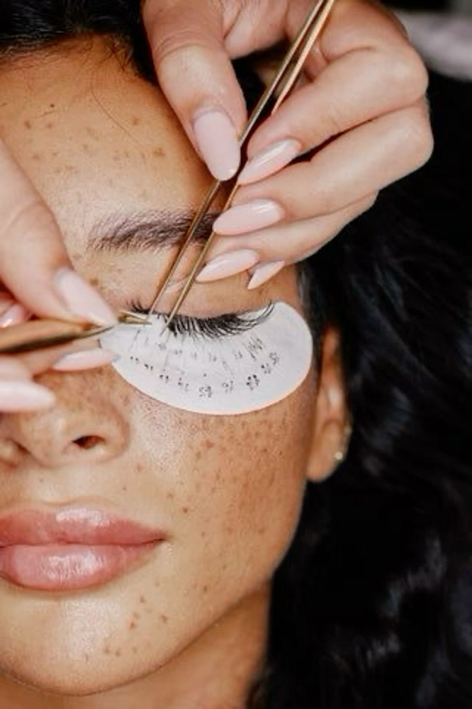 Volume Lashes