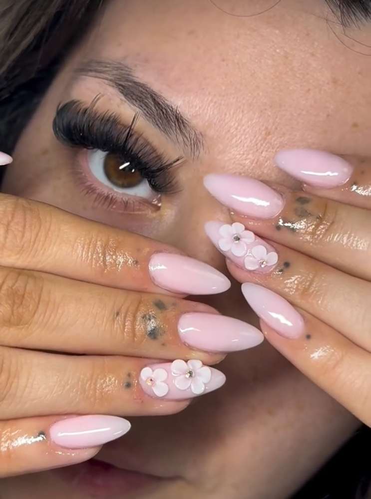 2-1 Nails + Lashes