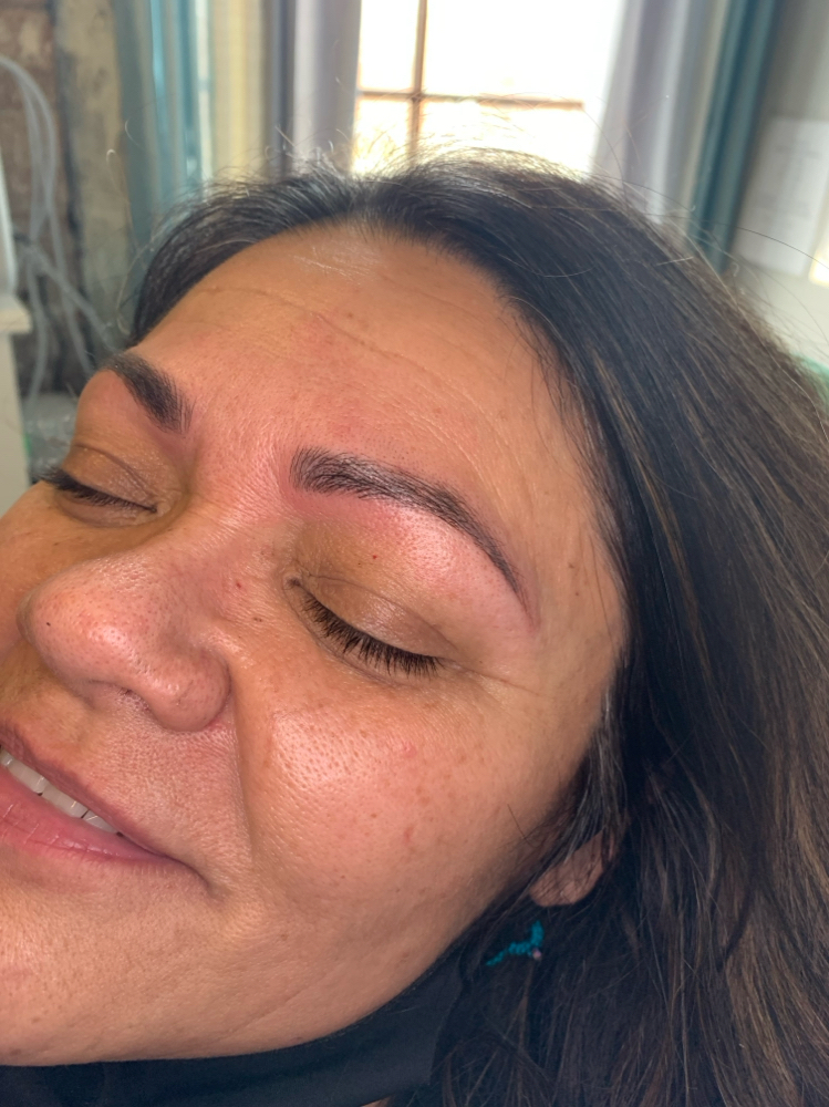 Eyebrow Tinting