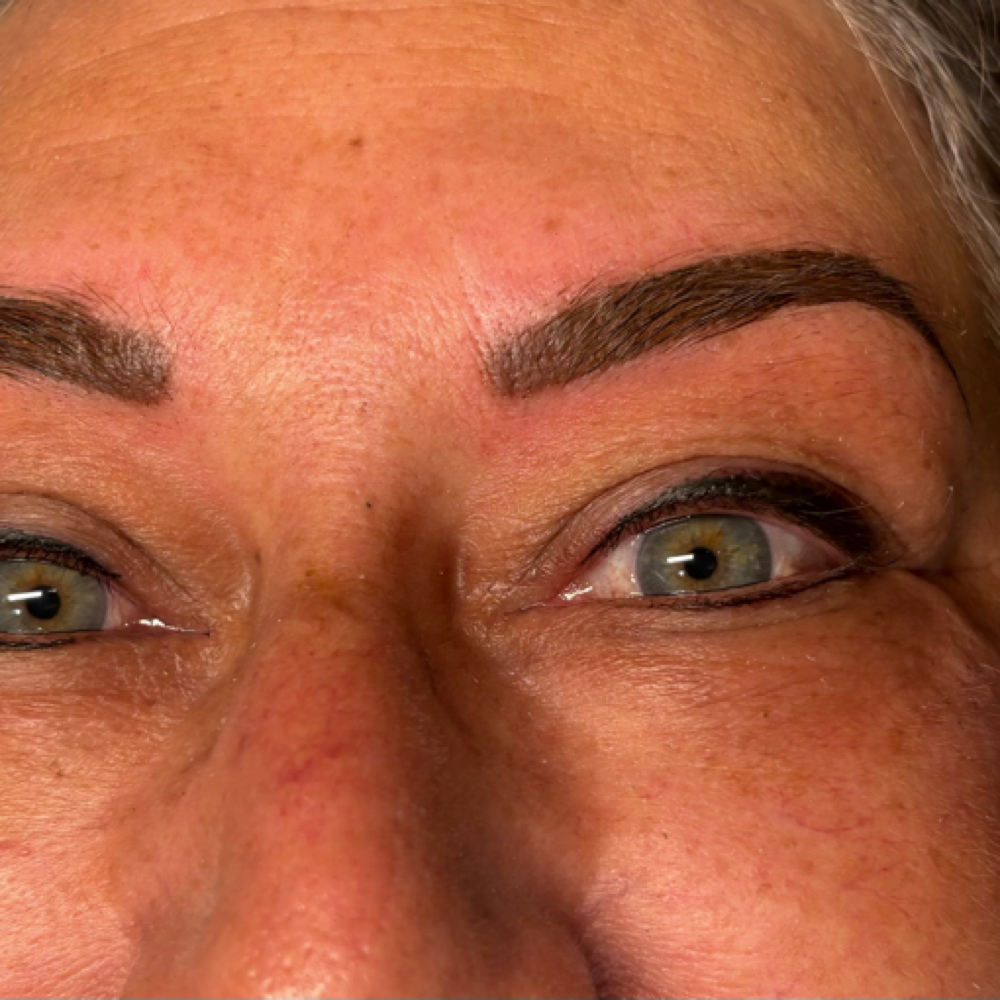 Permanent Eyeliner (top) at Beauty by Magdalena in Mason City, IA