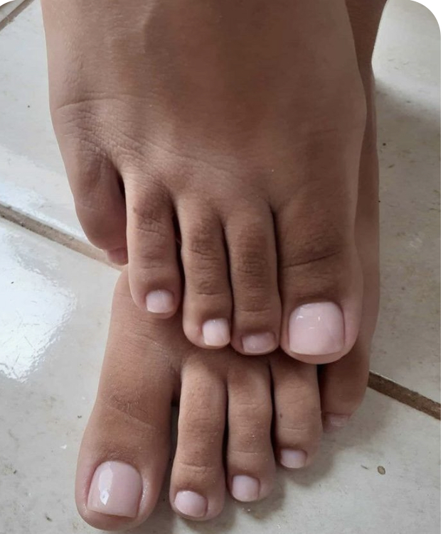 Signature Spa No-Chip Pedicure