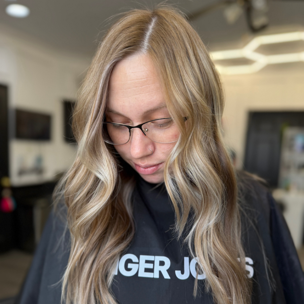 Toner / Root Color Refresh at Hot Looks Hair in Odessa, TX