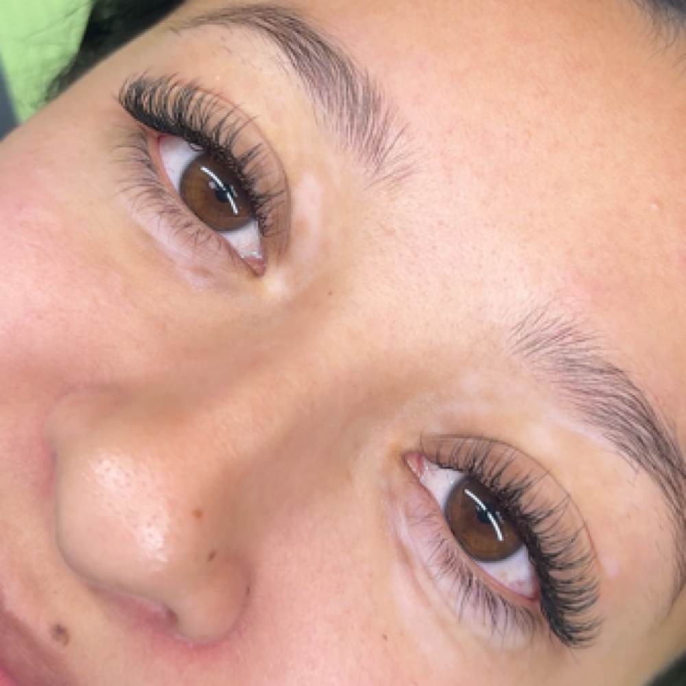 Classic Set at L.A BEAUTY BAR in Hanford, CA