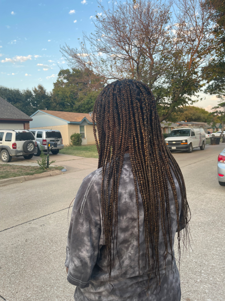SMEDIUM Box Braids/ Knotless Braids
