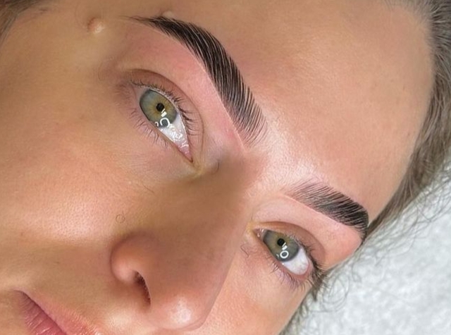 Brow Lamination & Tint