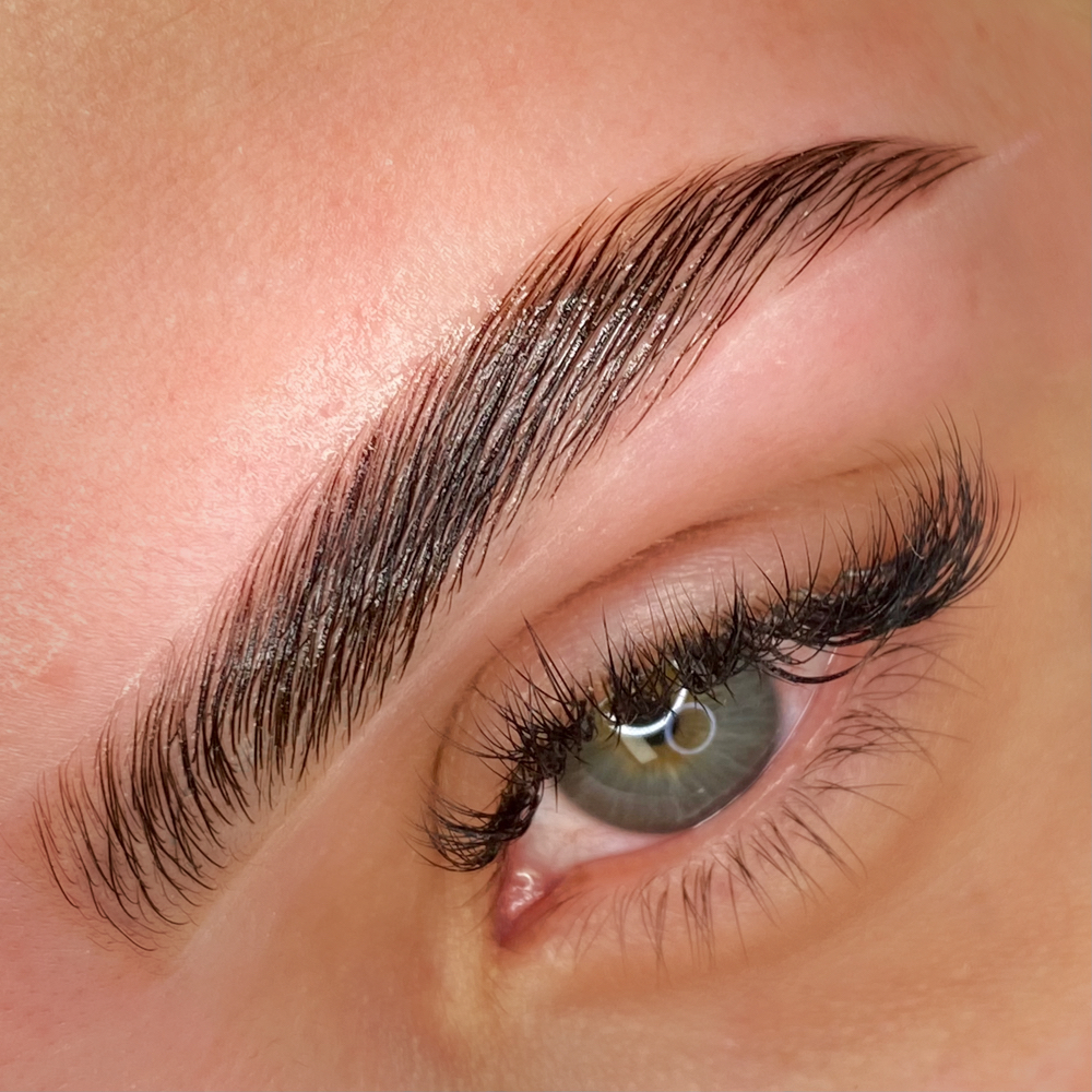BROW LAMINATION + HYBRID TINT