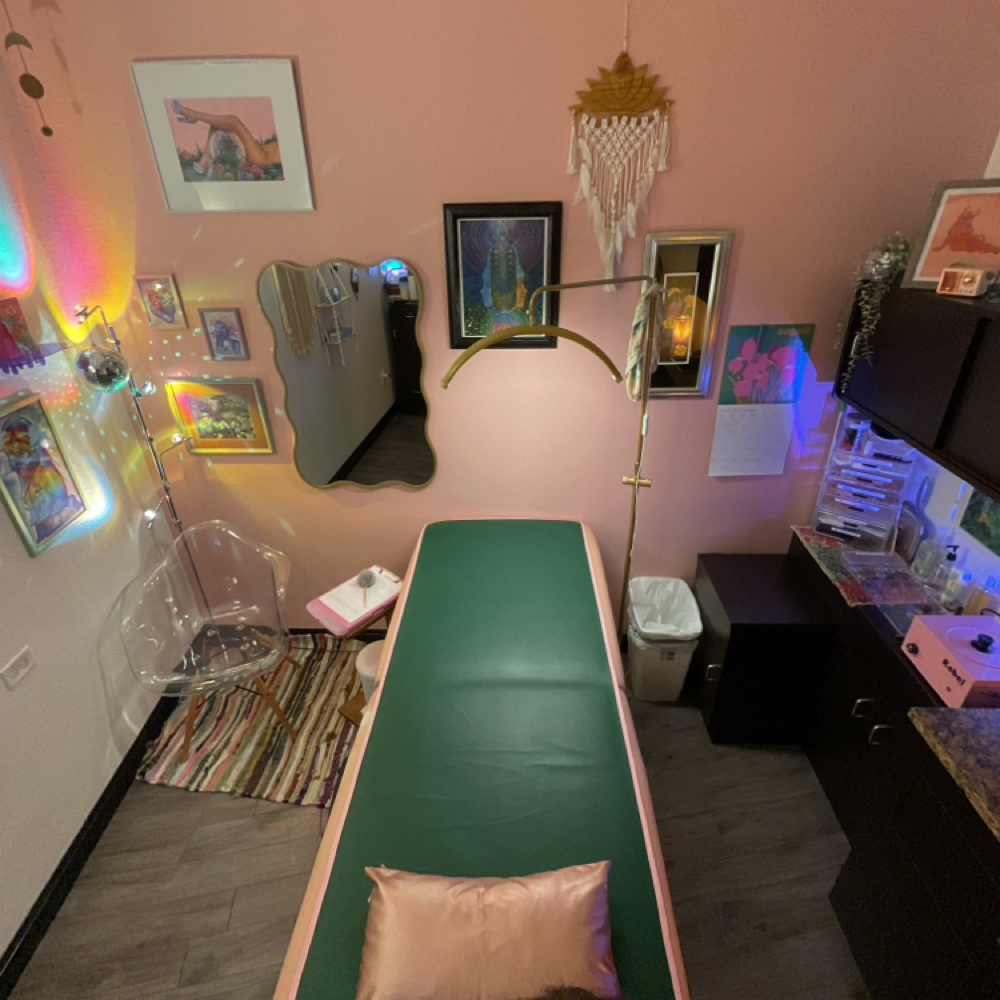 🌚New Client-New Moon-Brazilian at The Melty Aura in Newport News, VA