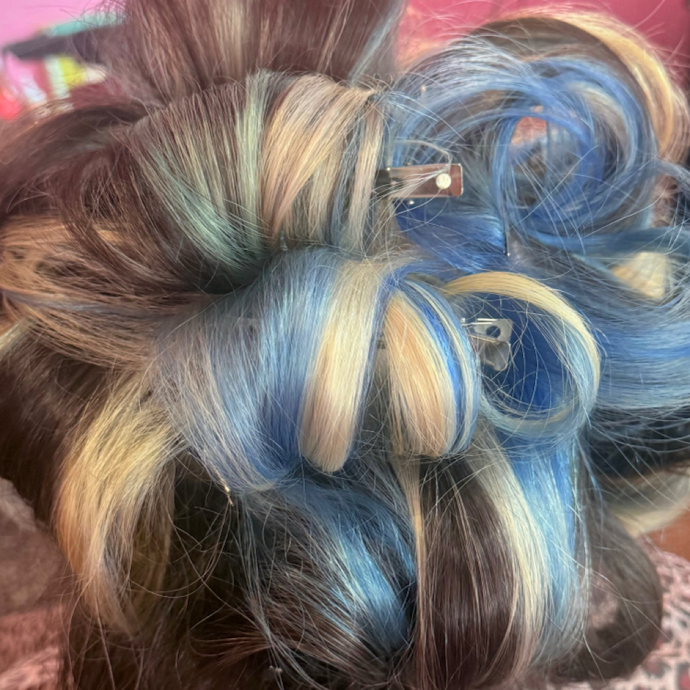 Wash + Blowout at Kewpie Kutz in Evansville, IN