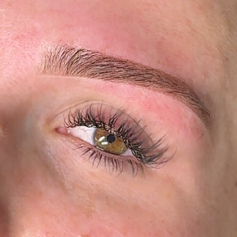 Bottom Lashes at Kayla Heaton in Visalia, CA
